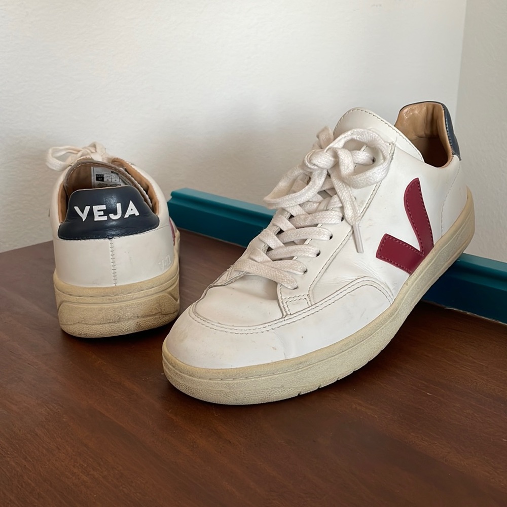 Veja V-12 Bastille Size 37